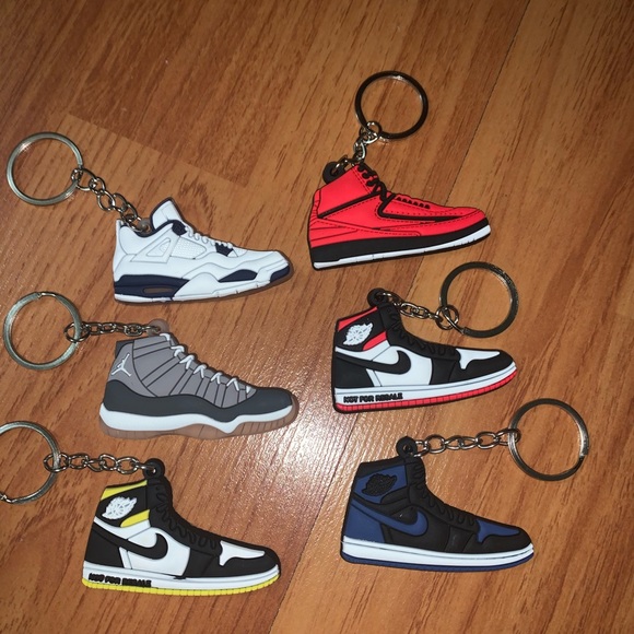 Sneaker Keychains 5 pc. - Picture 4 of 8
